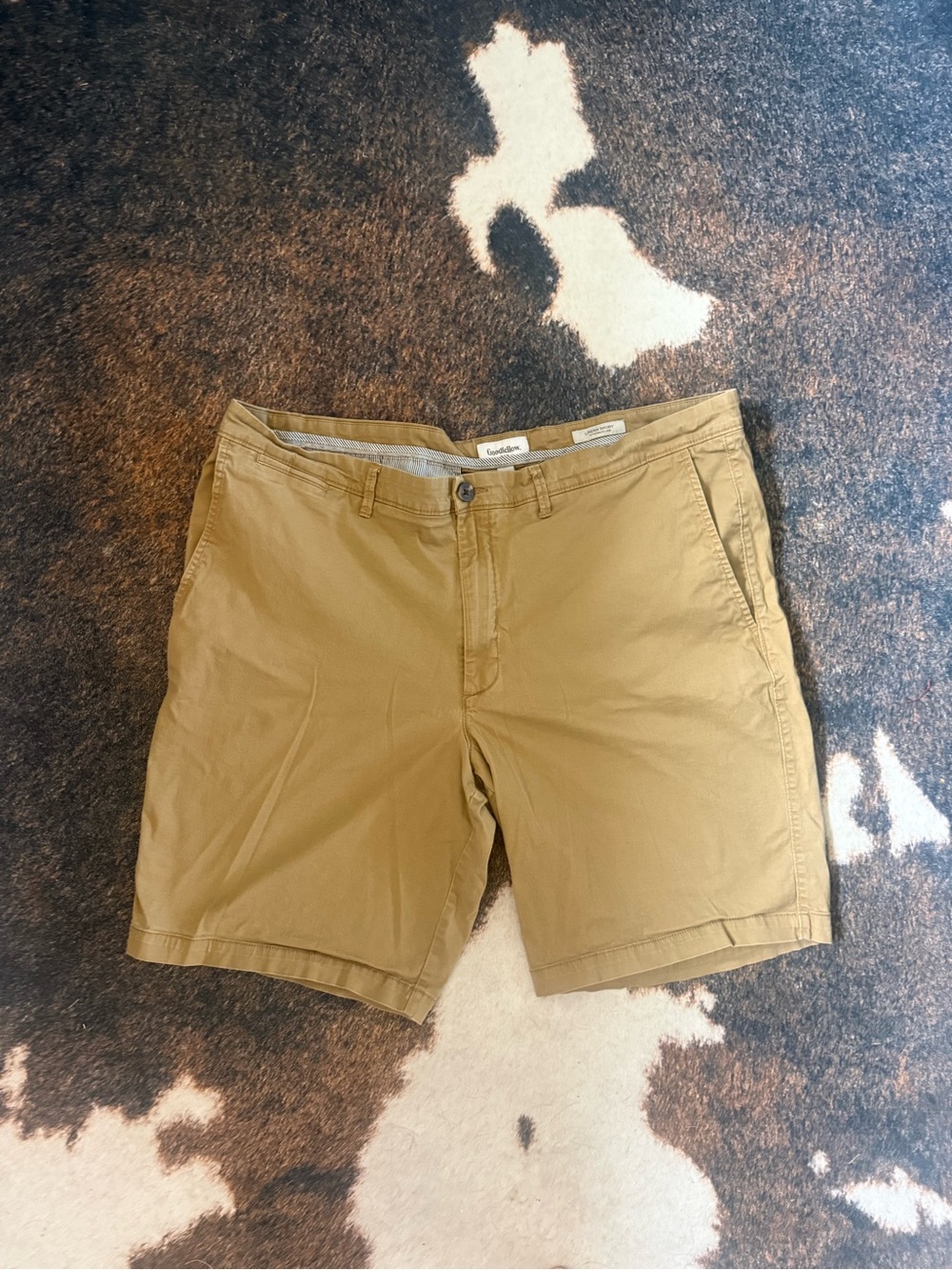 Goodfellow & Co Tan Flat-Front Chino Shorts Size 42